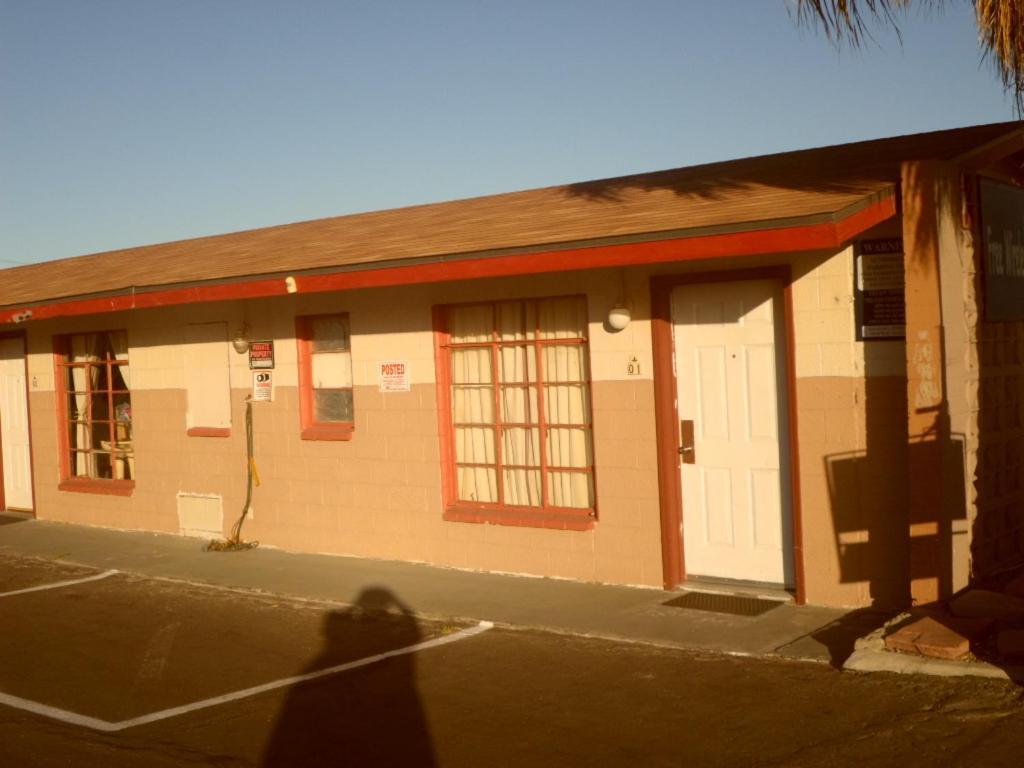 לאס וגאס Desert Moon Motel מראה חיצוני תמונה